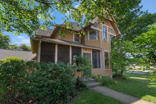 110 S East Street, Cassopolis, MI 49031