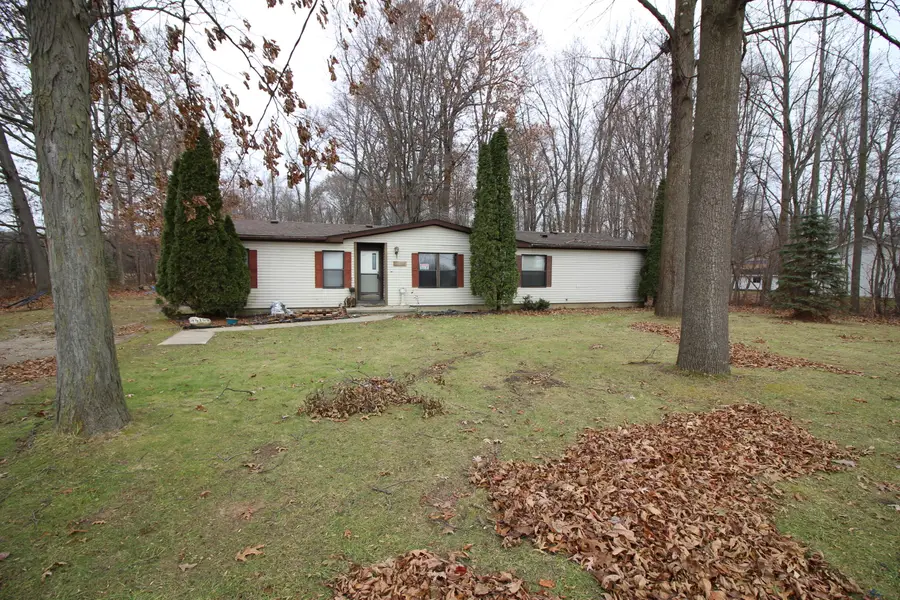 45768 Kozma Street, Belleville, MI 48111 - #2