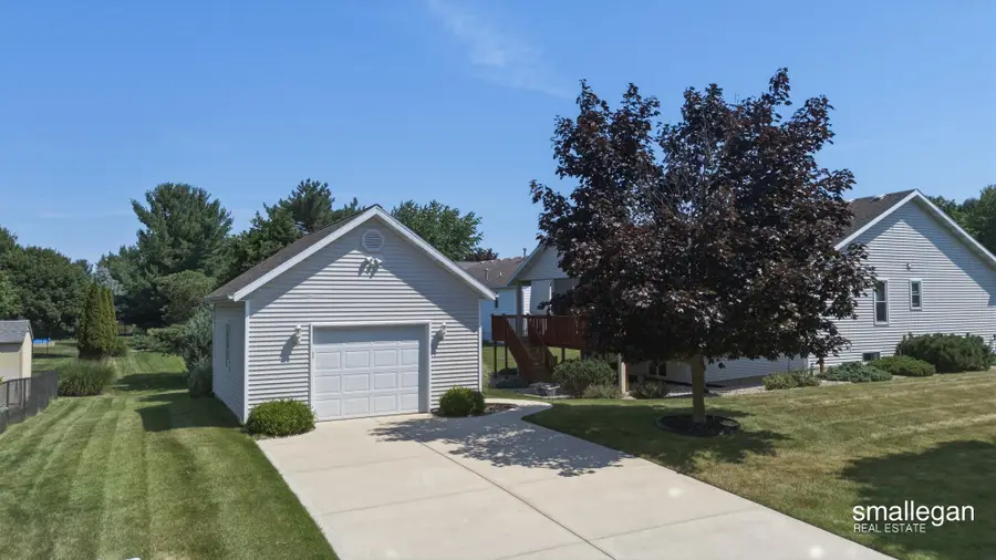 1017 Sunset Hills Court Nw, Grand Rapids, MI 49534 - #2