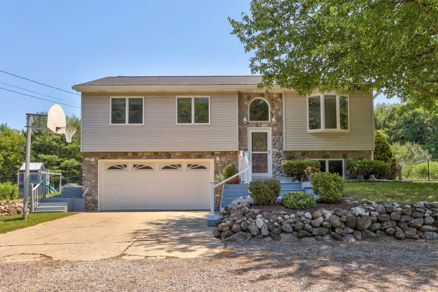 9280 Denton Hill Road, Fenton, MI 48430 - #2