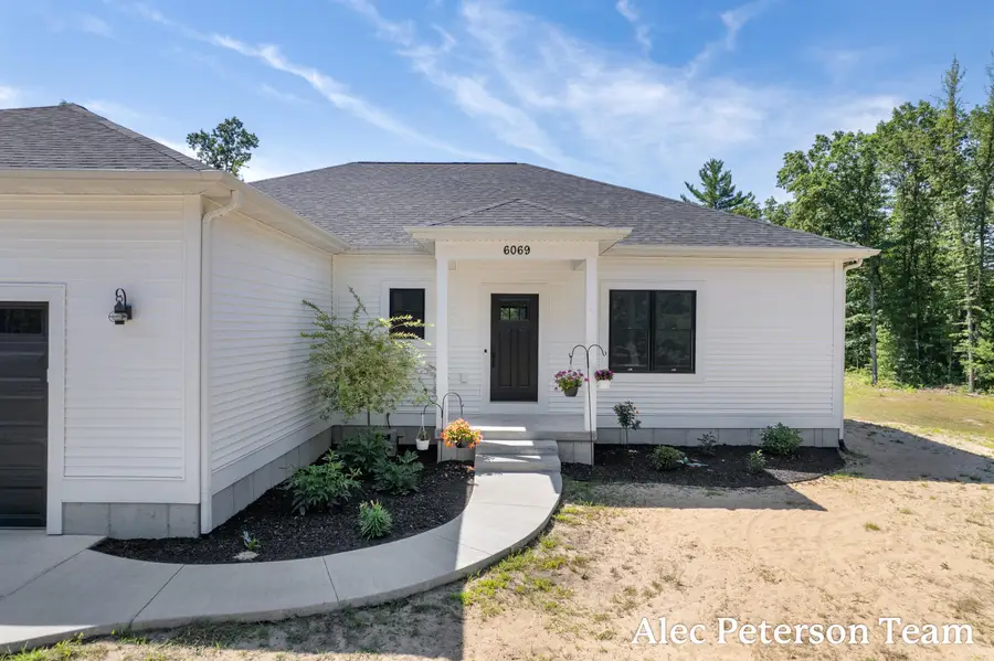 6069 Ruthie Lane, Fruitport, MI 49415 - #3