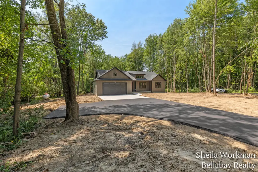 6381 Wood School Road, Freeport, MI 49325 - #2