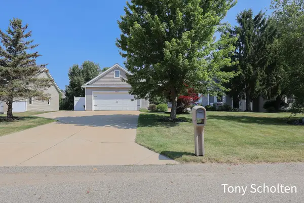 4523 Lytham Drive, Hudsonville, MI 49426