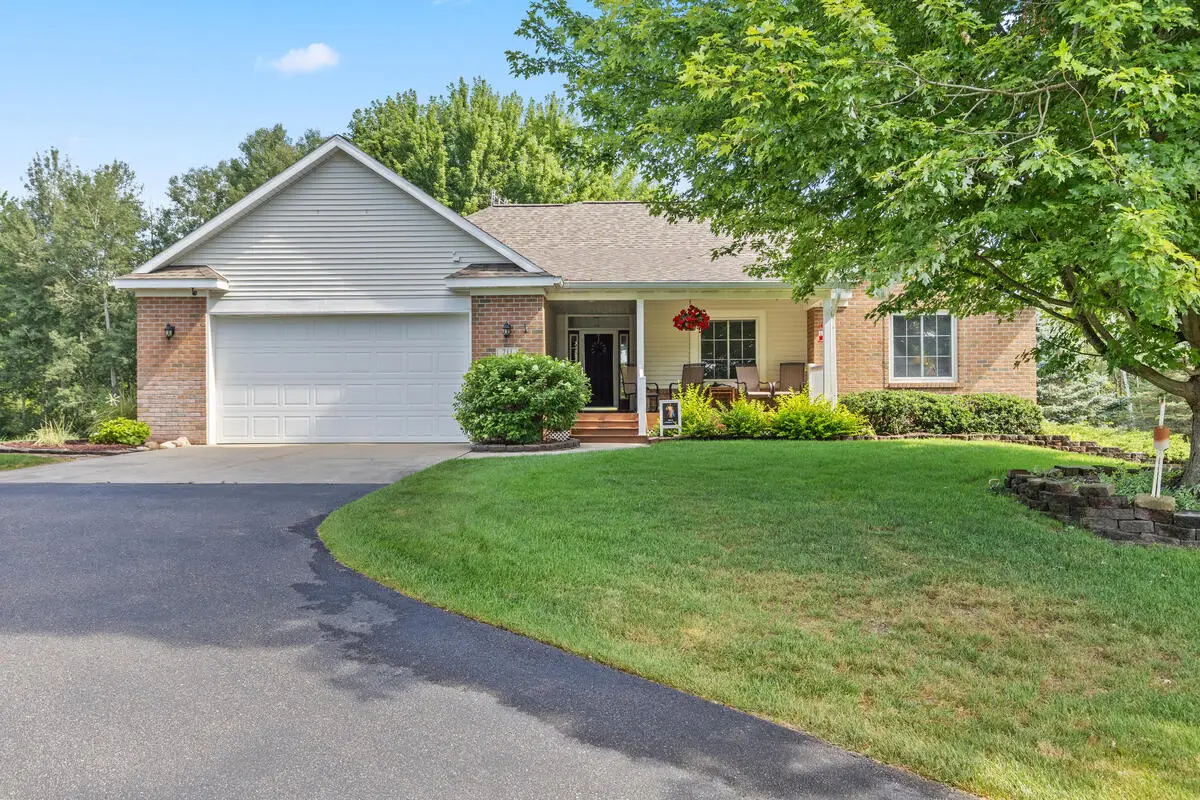 711 Cedar Pines Drive Ne, Sparta, MI 49345 - #1
