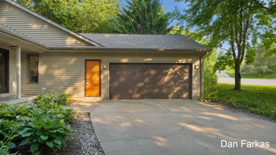 3262 Breckenridge Court Ne, Grand Rapids, MI 49525 - #2