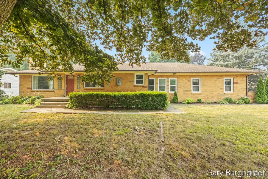 3026 Burton Street Se, Grand Rapids, MI 49546 - #2