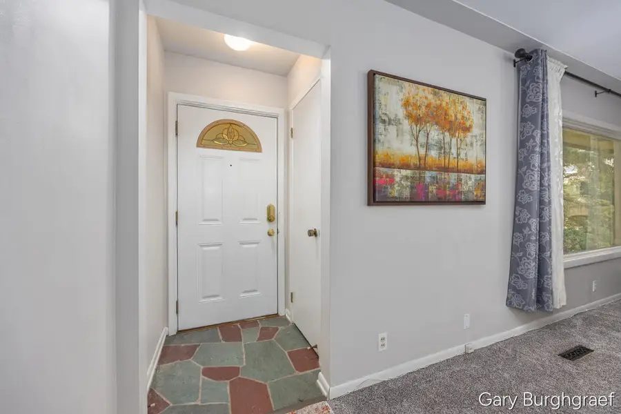 3026 Burton Street Se, Grand Rapids, MI 49546 - #3
