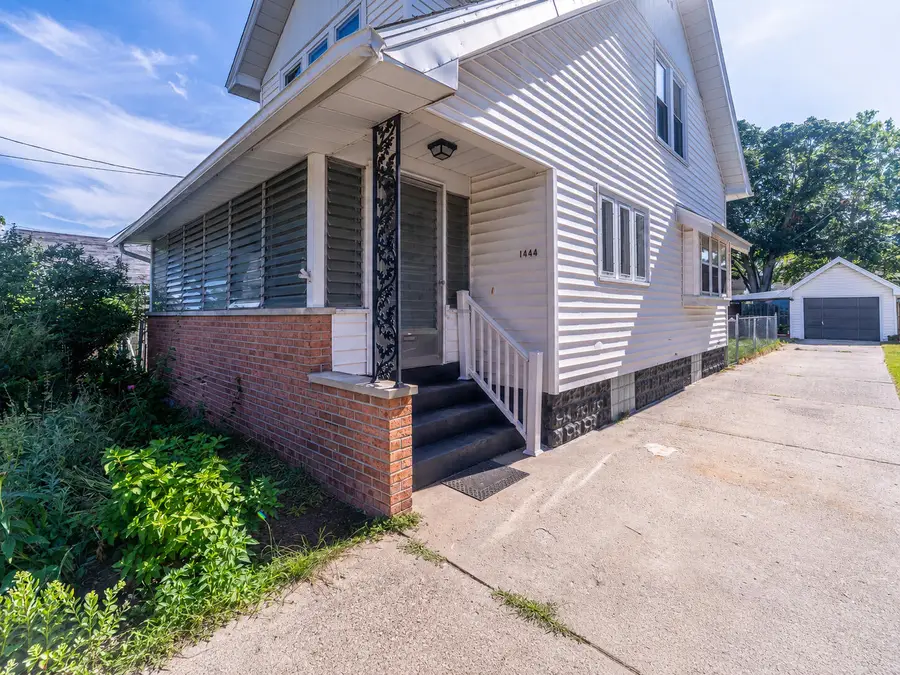 1444 Pine Avenue Nw, Grand Rapids, MI 49504 - #2