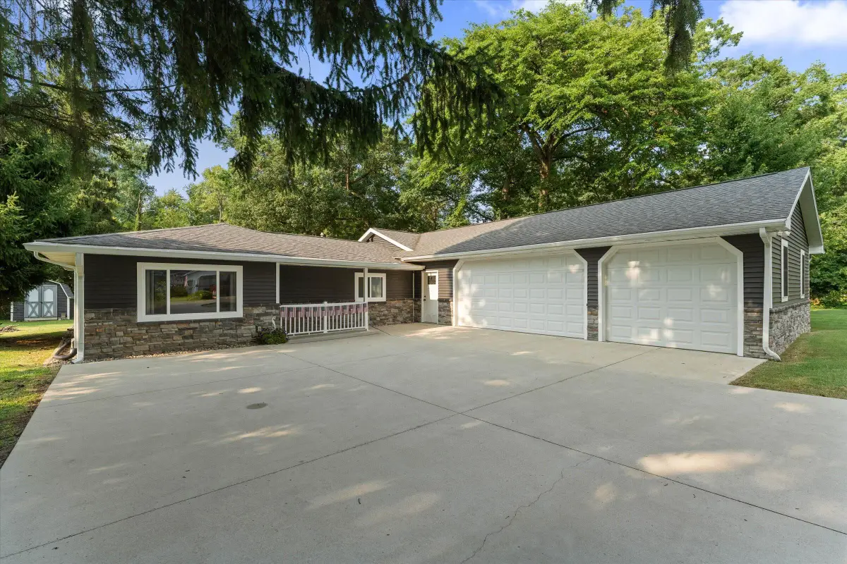 21684 Channel Parkway, Edwardsburg, MI 49112 - #1