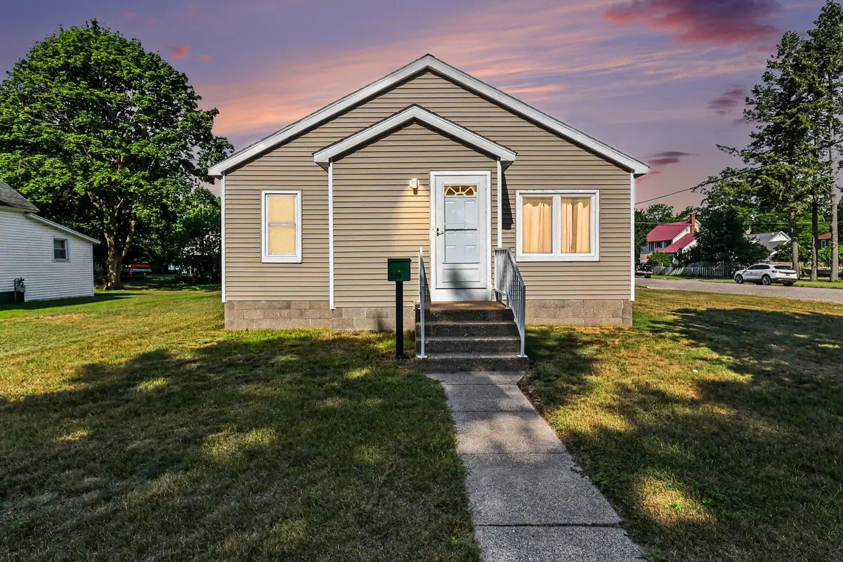 509 N Delia Street, Ludington, MI 49431 - #1