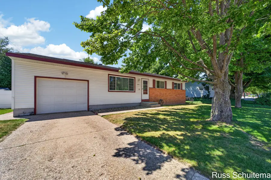 2179 Lincoln Park Drive, Norton Shores, MI 49441 - #3