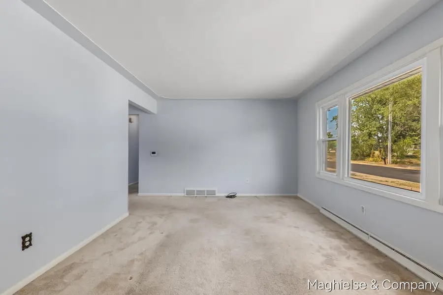 4431 Burgis Avenue Se, Grand Rapids, MI 49508 - #2