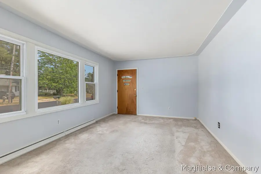 4431 Burgis Avenue Se, Grand Rapids, MI 49508 - #3
