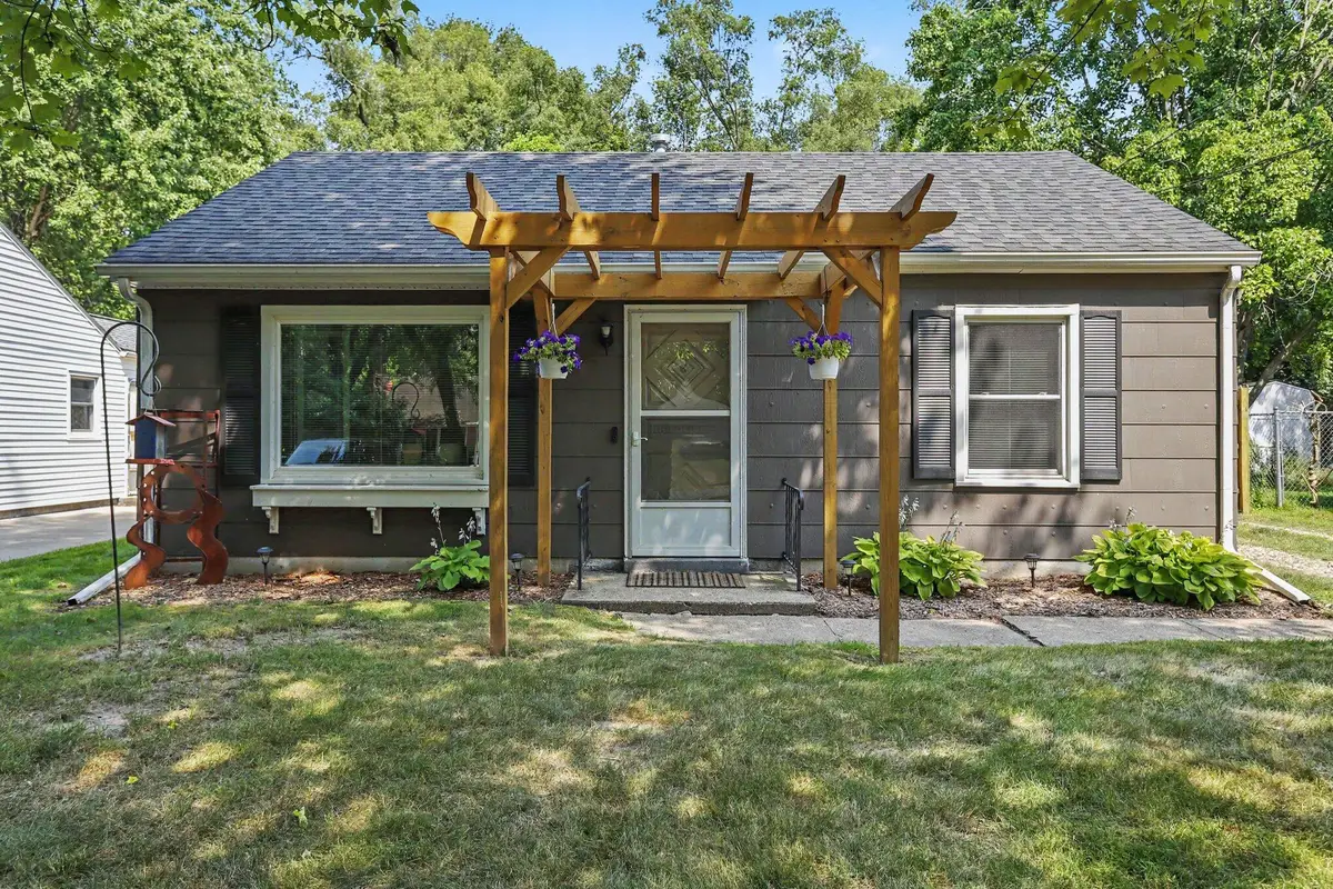 1320 Craft Avenue, Kalamazoo, MI 49048 - #1