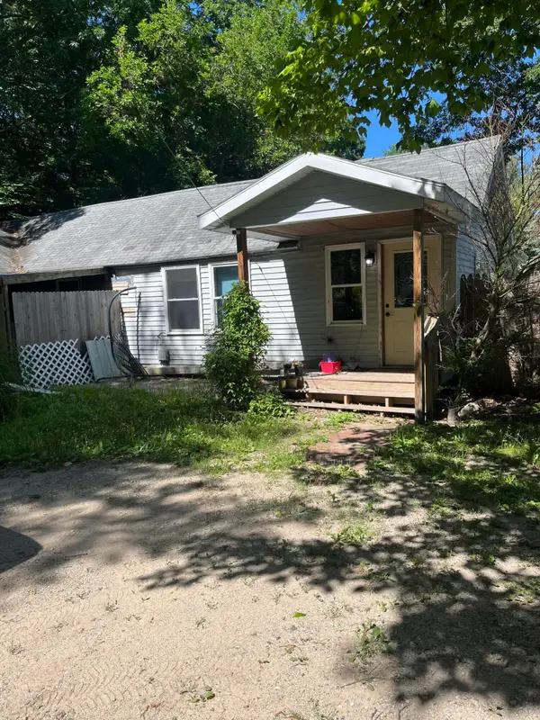 8616 Merry Drive Ne, Rockford, MI 49341