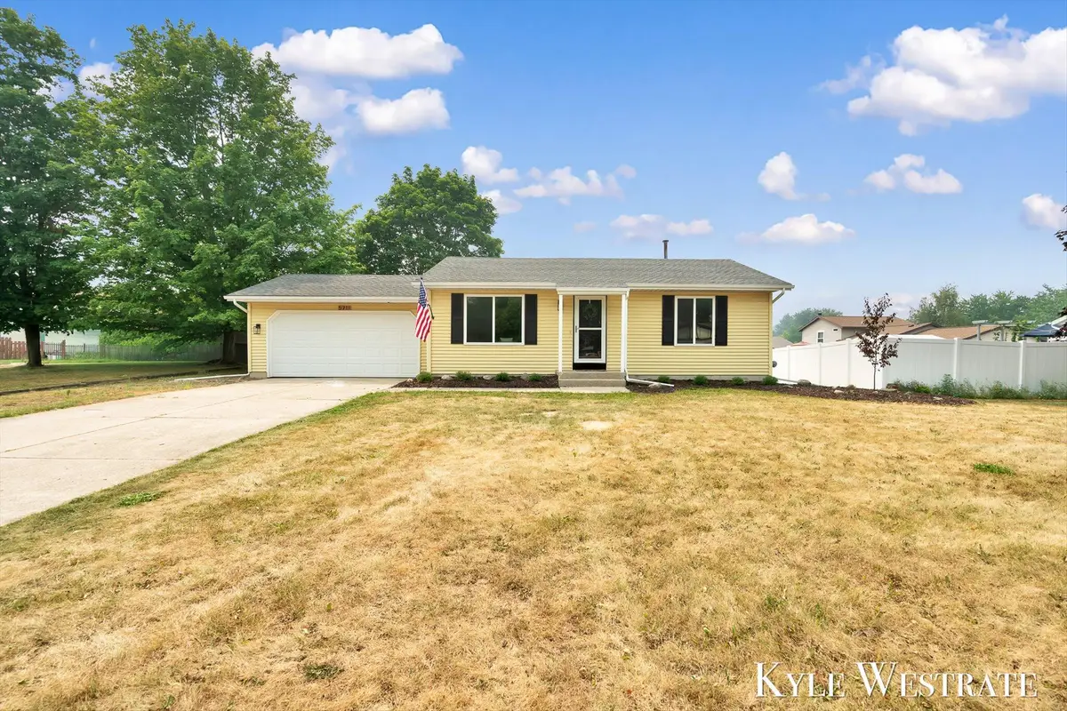 5711 Discovery Drive Se, Kentwood, MI 49508 - #1