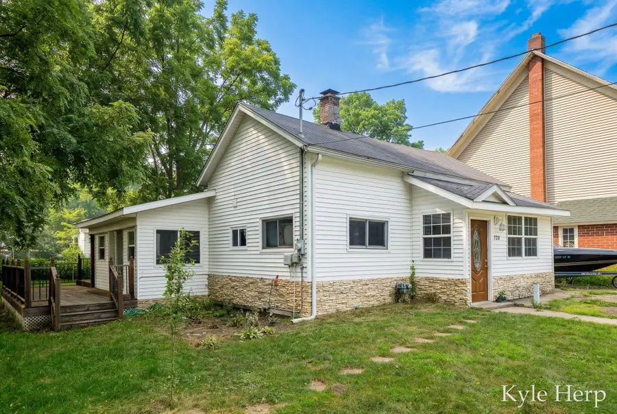 720 N Boltwood Street, Hastings, MI 49058 - #2