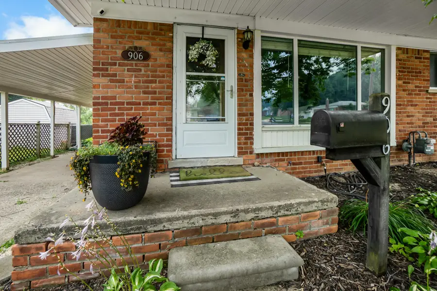 906 Squire Lane, Milford, MI 48381 - #3
