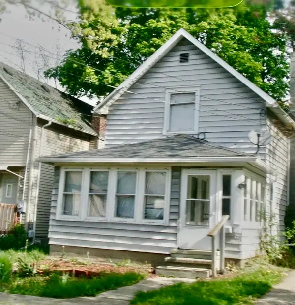 1021 Hickory Street, Lansing, MI 48912
