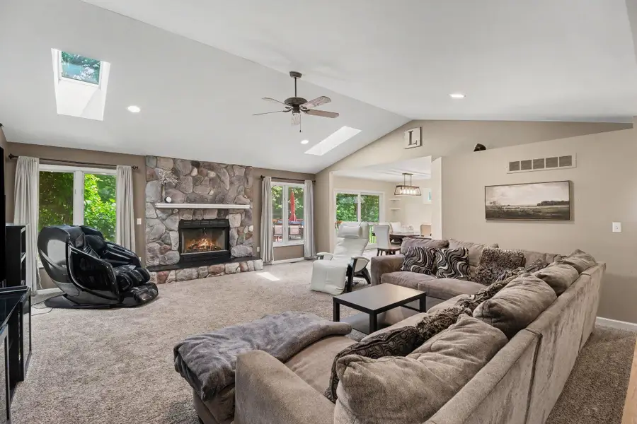 38768 Pineridge Street, Harrison Township, MI 48045 - #3