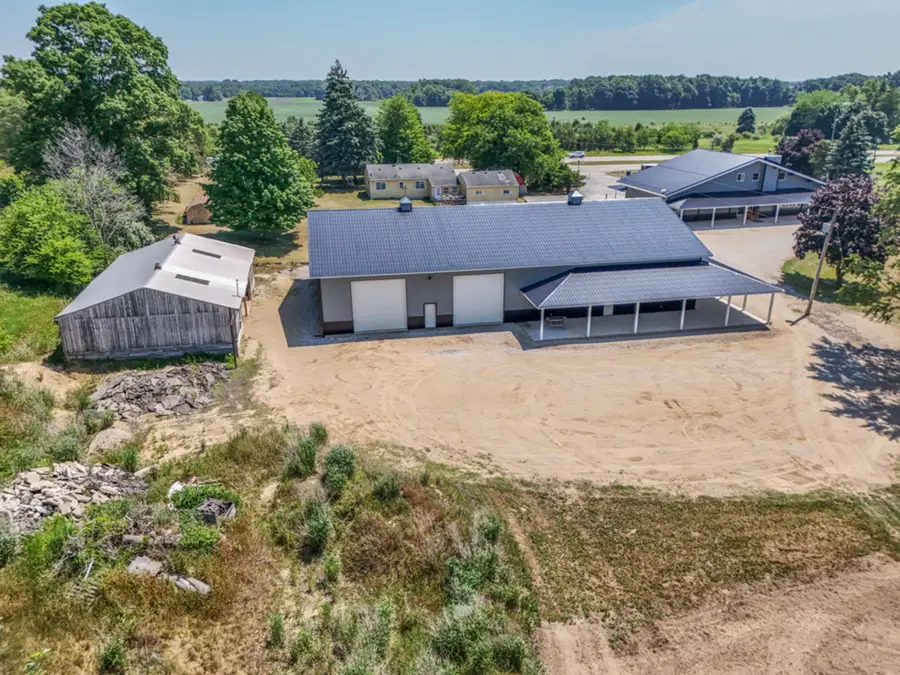 6345 N Us Highway 27, Saint Johns, MI 48879 - #3