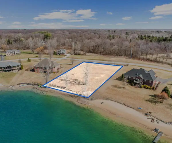 9176 Desert Trail Drive, Milan, MI 48160
