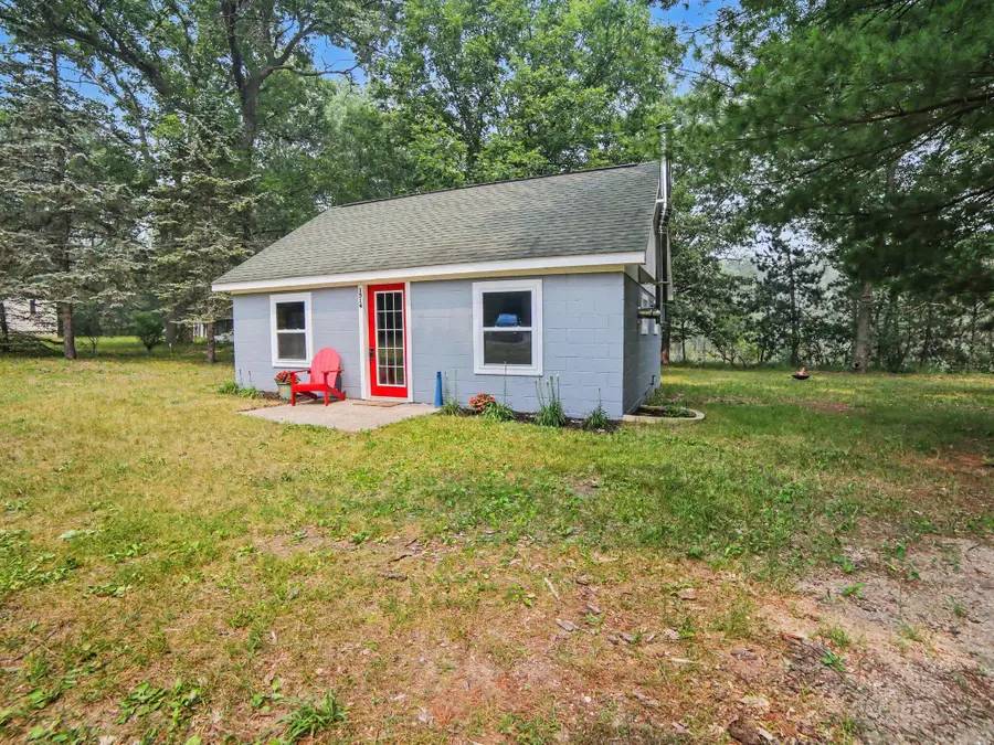 1514 S Walhalla Road, Branch, MI 49402 - #2