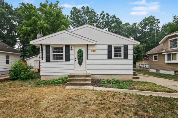 228 Jean Street Sw, Wyoming, MI 49548