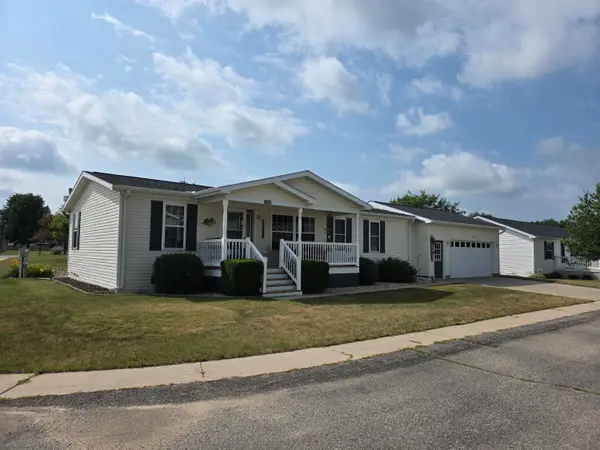 1402 Westwind Lane, Fremont, MI 49412