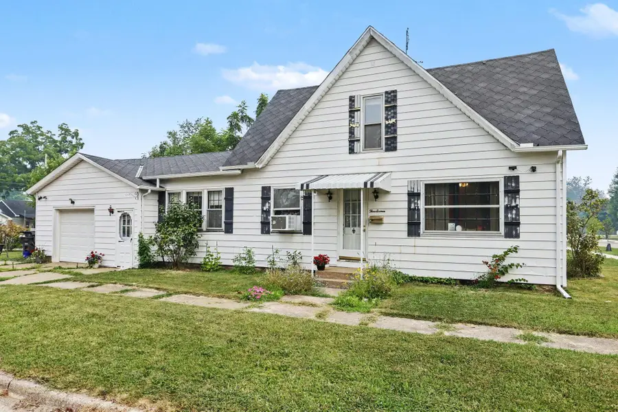 316 Magnolia Street, Three Oaks, MI 49128 - #2