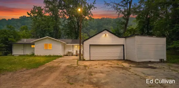 6415 W Bell Meadow Drive, Grant, MI 49327