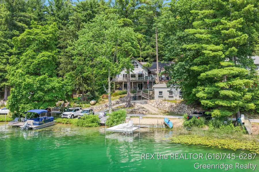 541 E Sawyer Boulevard, Newaygo, MI 49337 - #2