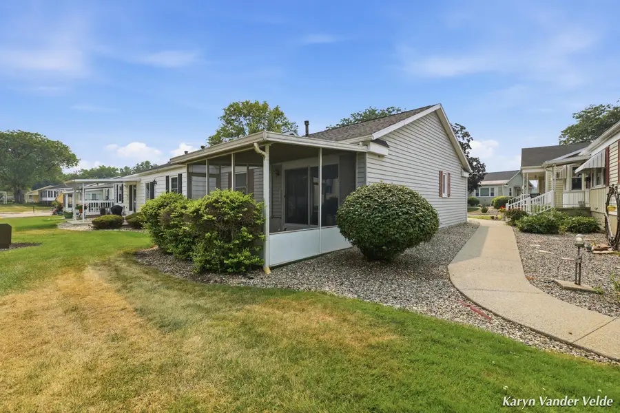 1041 Village Lane, Jenison, MI 49428 - #3