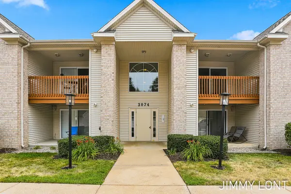 3074 W Crystal Waters Drive #8, Holland, MI 49424
