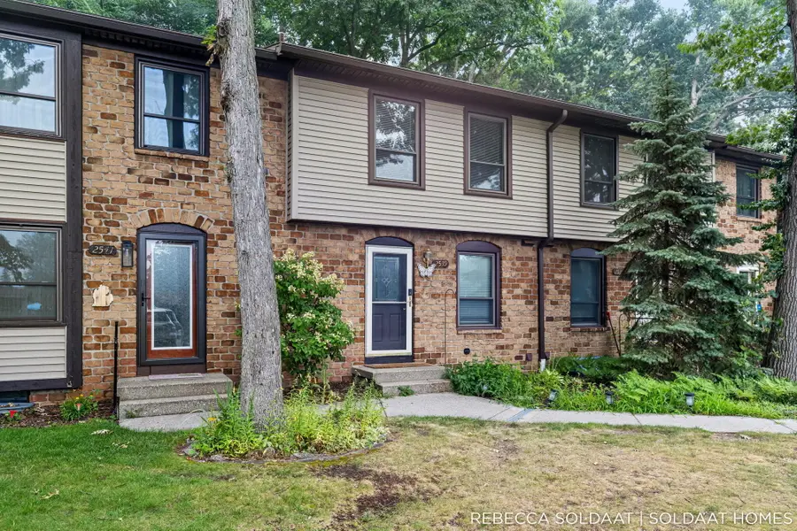 2539 Chatham Woods Drive Se, Grand Rapids, MI 49546 - #2