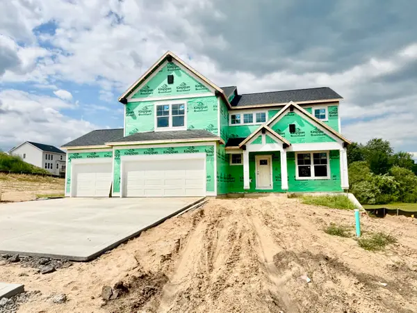 8321 Kettle Oak Drive Se, Alto, MI 49302