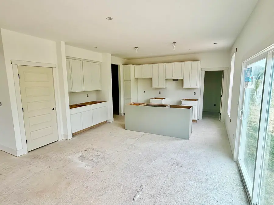 8321 Kettle Oak Drive Se, Alto, MI 49302 - #3