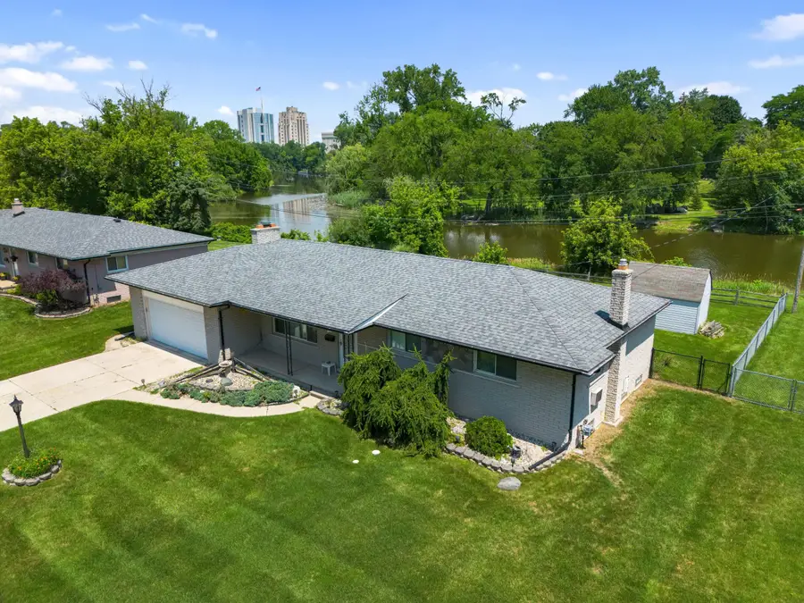 175 Clinton River Drive, Mount Clemens, MI 48043 - #2