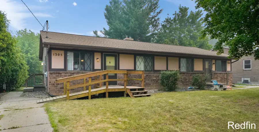1305 52nd Street Se, Grand Rapids, MI 49508 - #2