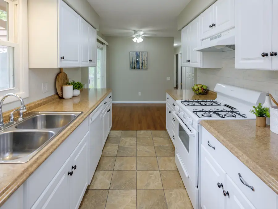 22977 Grandeur Avenue, Mattawan, MI 49071 - #3
