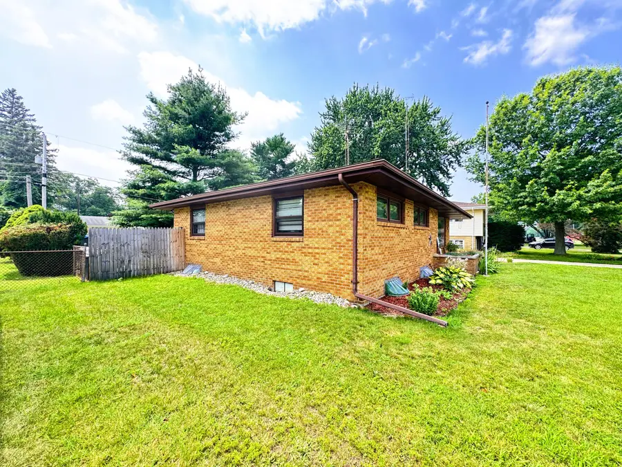 426 Eloise Drive, Benton Harbor, MI 49022 - #2