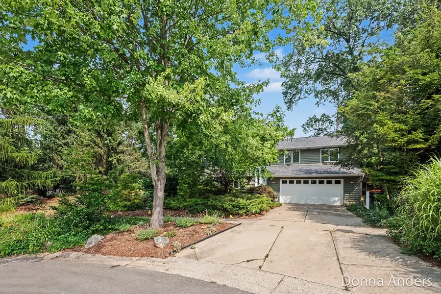 4872 Oakway Court Ne, Grand Rapids, MI 49525 - #2