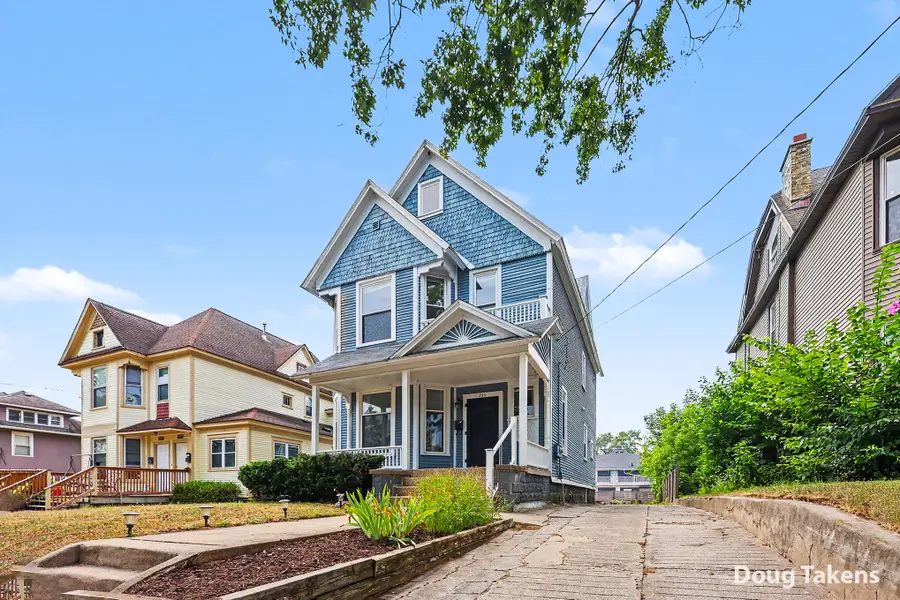 735 Paris Avenue Se, Grand Rapids, MI 49503 - #2