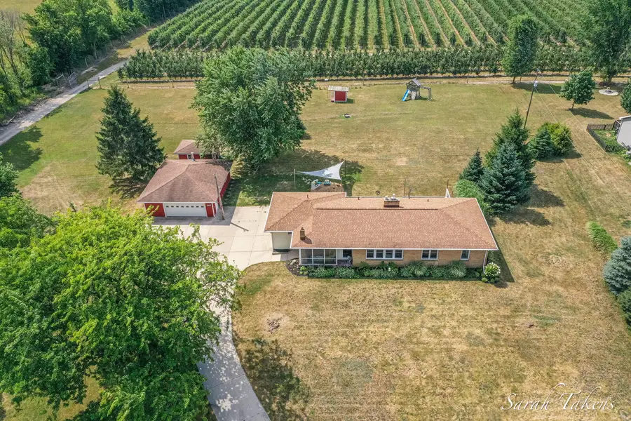 362 Broman Street Ne, Sparta, MI 49345 - #2