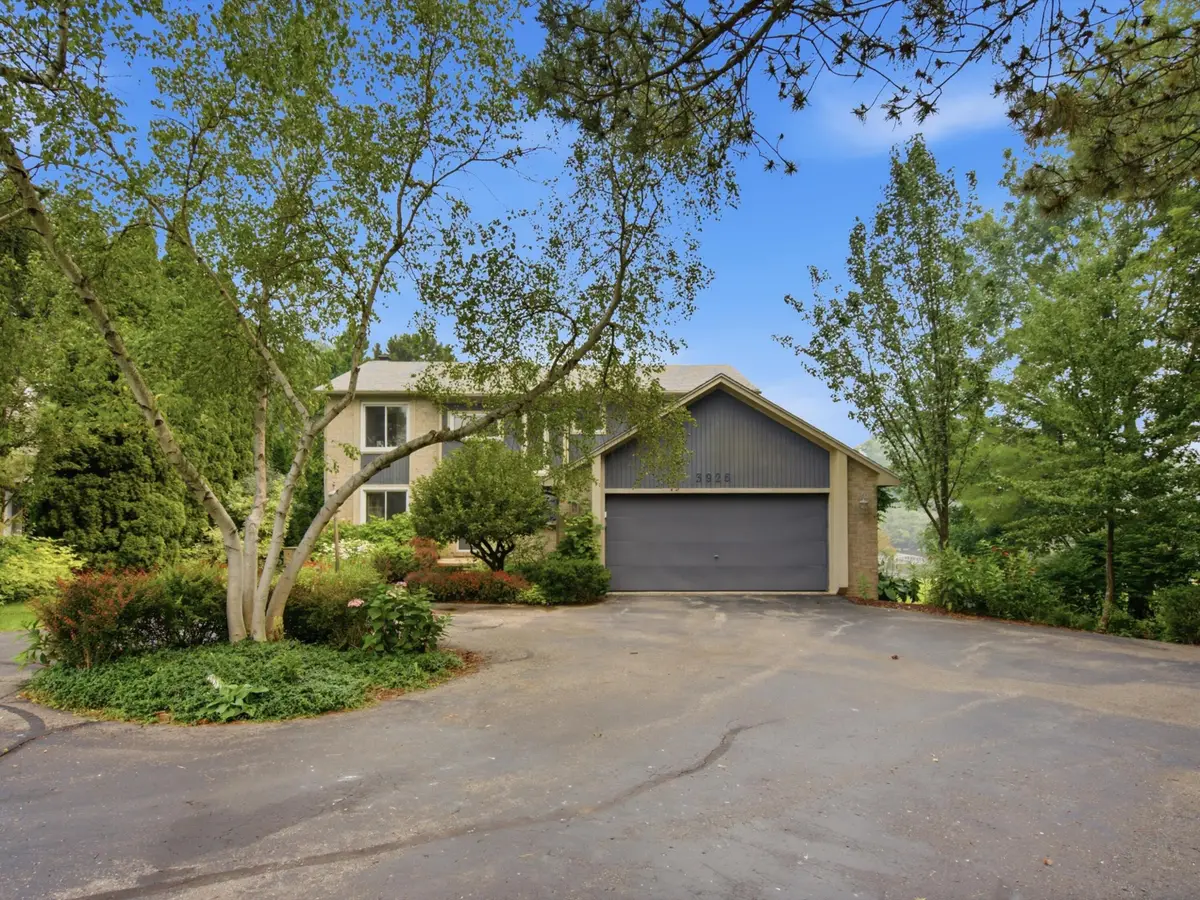 3926 Lakes Edge Drive, Commerce Township, MI 48382 - #1