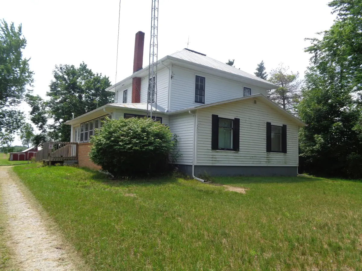 1311 E Montgomery Road, Hillsdale, MI 49242 - #1