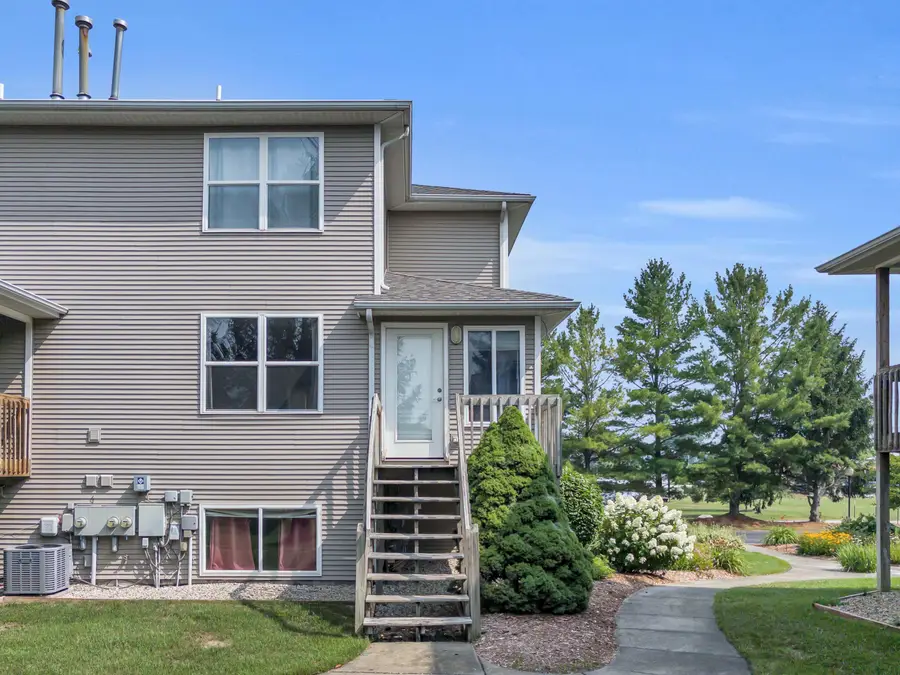 8450 N Center Park Drive Sw #11, Byron Center, MI 49315 - #3