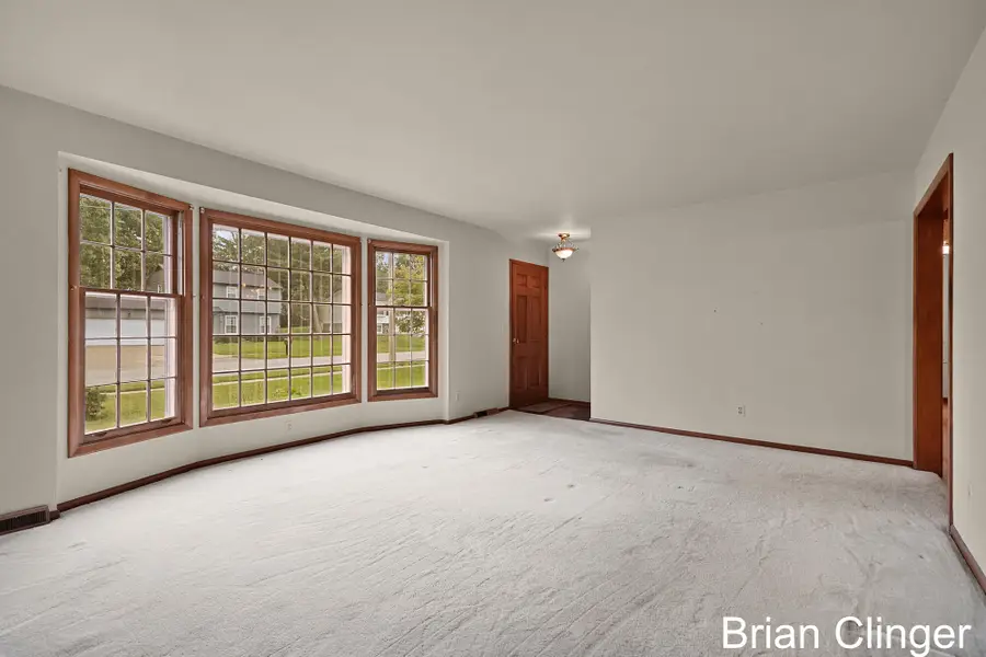 4707 Bonnie Avenue Se, Kentwood, MI 49508 - #3