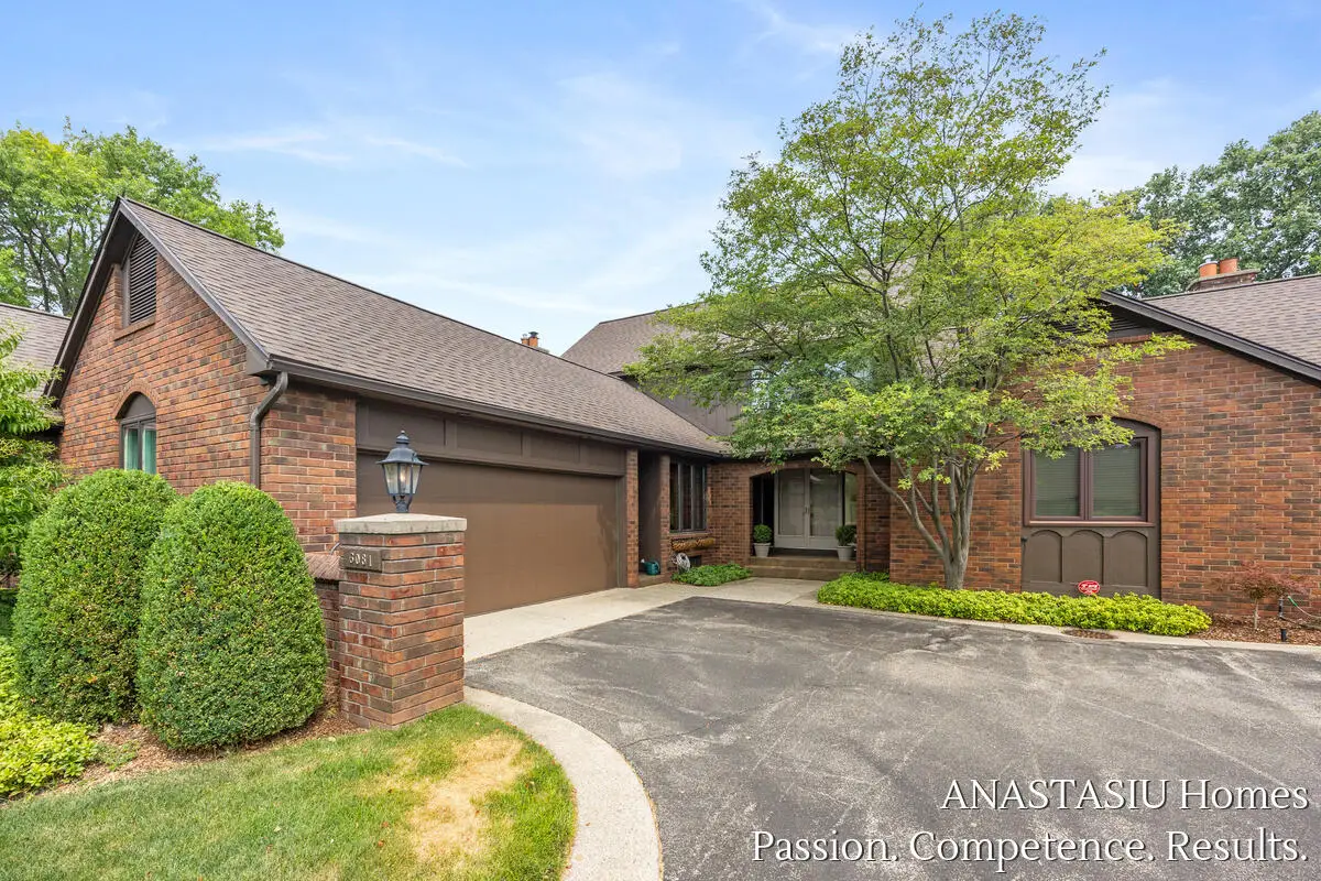 6081 N Gatehouse Drive Se, Grand Rapids, MI 49546 - #1