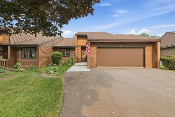 625 Maple Creek Drive #35, Holland, MI 49423
